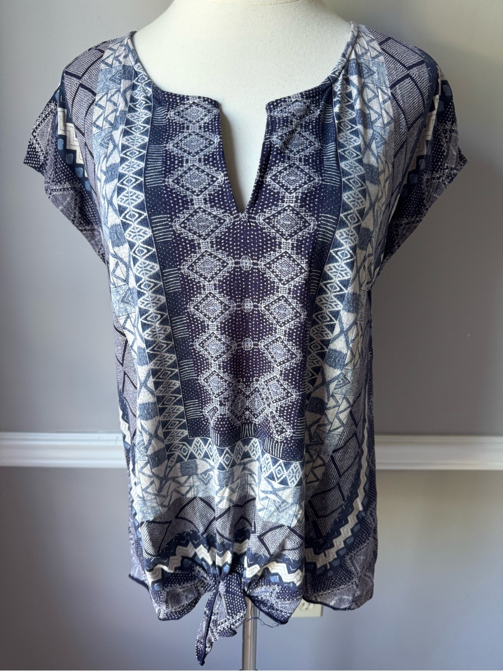 Lucky Brand Navy and White Geometric Split-Neck Tie-Hem Top
